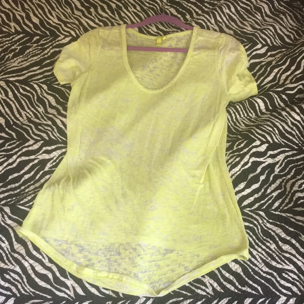 Size small Emma & Sam neon yellow tee